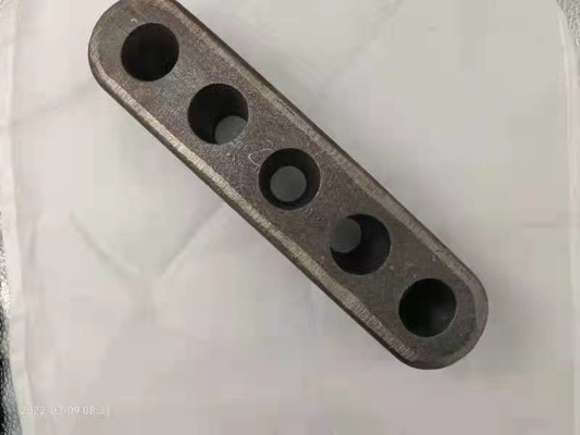 延性がある鉄の3つの4つの5つの穴が付いている一般的なポストの張力付属品3*0.5の′の′