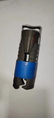 強化 さ れ た 岩 の 螺栓 と 拡張 殻 を 用い て 採掘